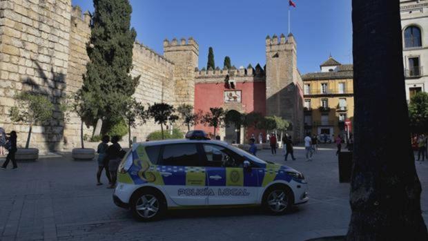 El PP acusa a Espadas de «ocultar información» sobre el accidente del Alcázar