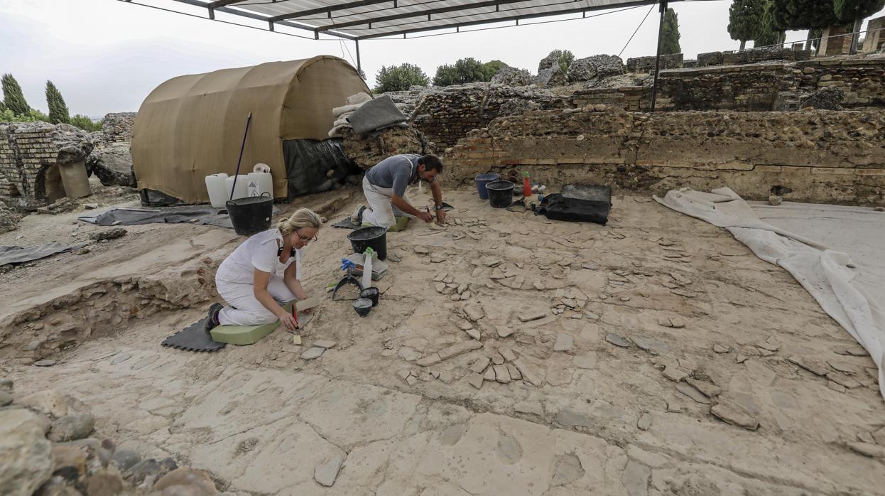 trabajos de restauracion de la Casa de la Exedra, en el Conjunto Arqueologico de Italica