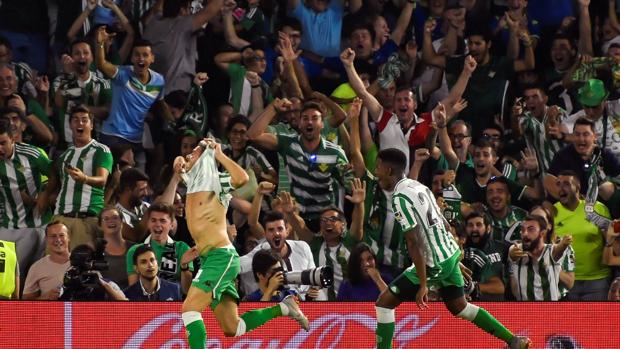 Betis-Sevilla (1-0): Joaquín acaba con doce años de sequía