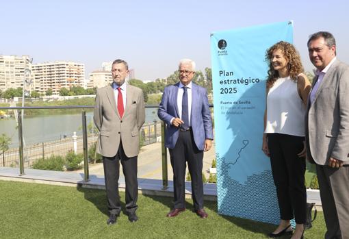 Manuel Gracia, Manuel Jiménez Barrios, María Ornella y Juan Espadas