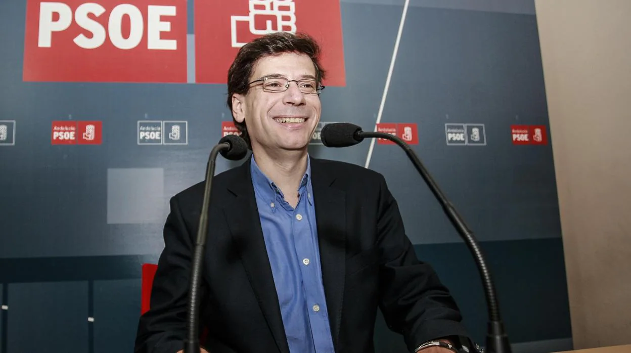 Carmelo Gómez es diputado socialista en el Parlamento de Andalucía