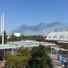 La columna de humo desde la Cartuja