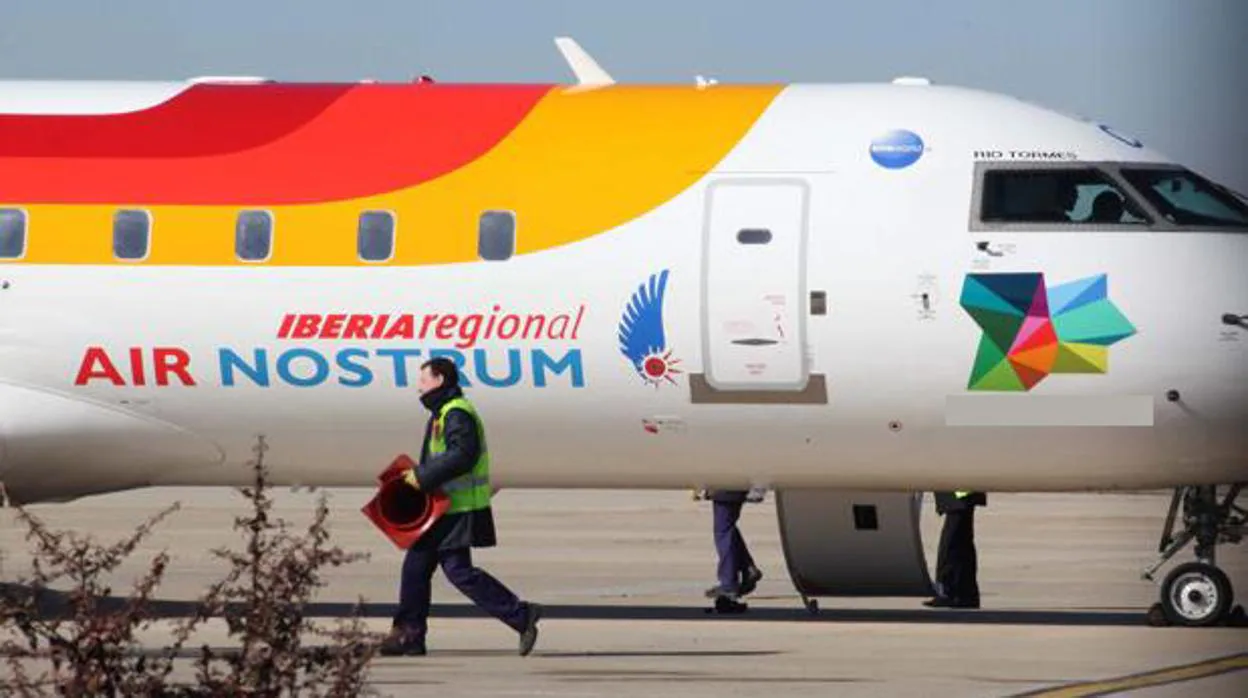Imagen de un avión regional de Iberia