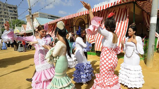 Encuesta: ¿Cuál es la portada de la Feria de Sevilla que más te ha gustado de estos últimos años?