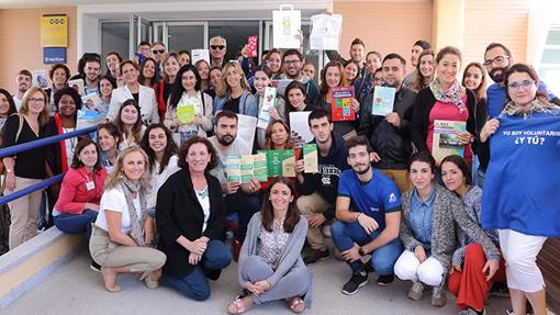 Grupo de voluntarios de la Universidad Pablo de Olavide de Sevilla