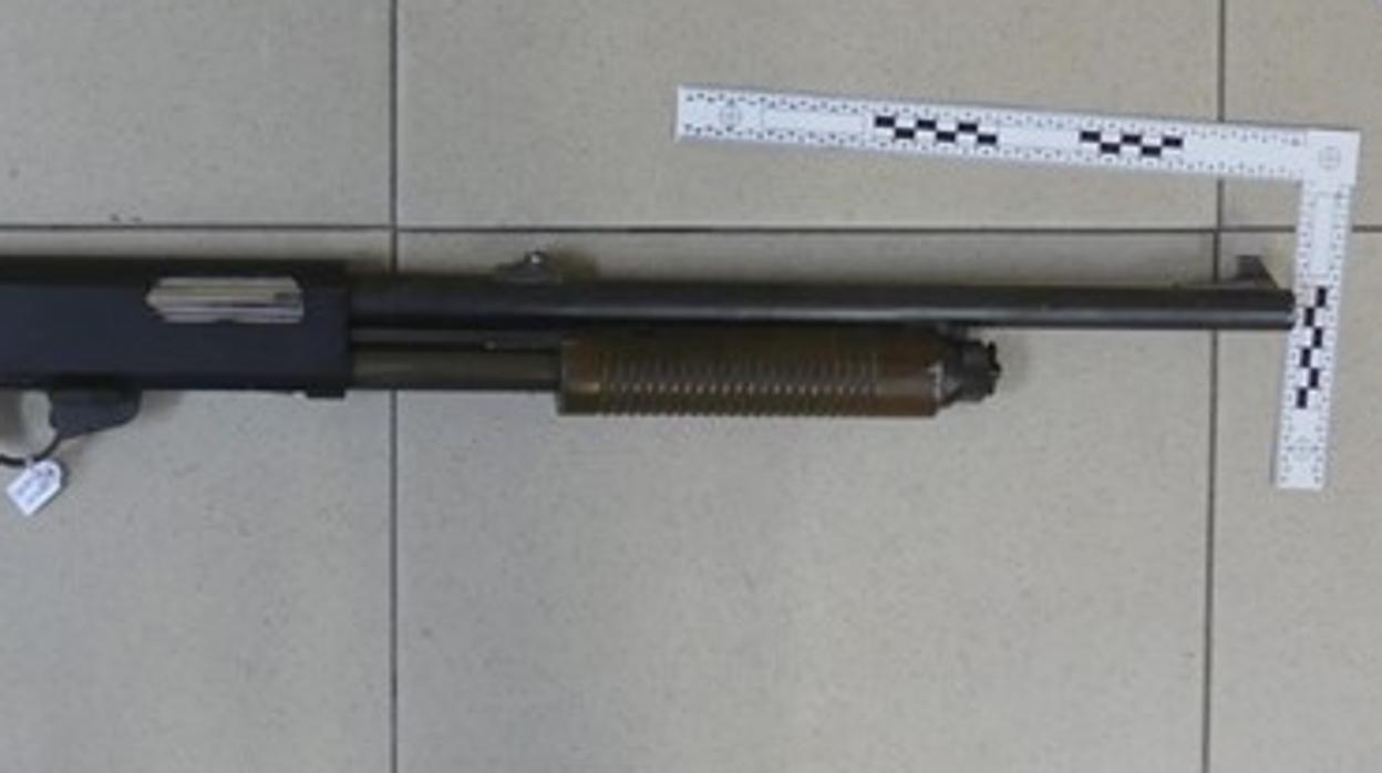 La escopeta que fue utilizada en los tiroteos