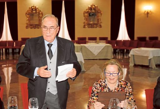 Santiago Romero Bustillo y María Begoña Rodríguez Álvarez durante el acto celebrado ayer