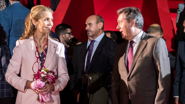 La Infanta Elena inaugura el Sicab de los reencuentros