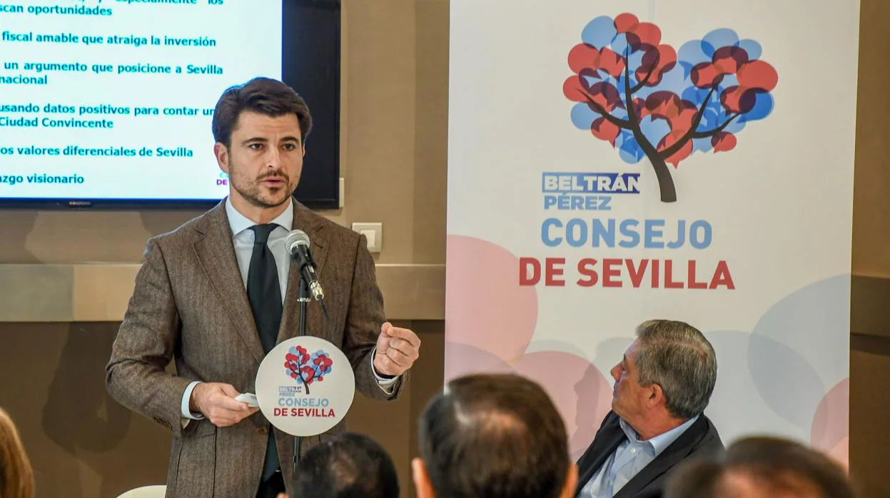 Beltrán Pérez durante la presentación de su proyecto económico para el Ayuntamiento