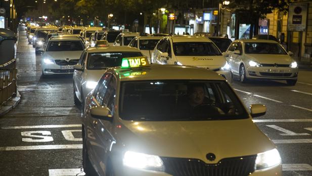 El Ayuntamiento acusa a los taxistas de dañar a la ciudad y a Sicab con sus manifestaciones