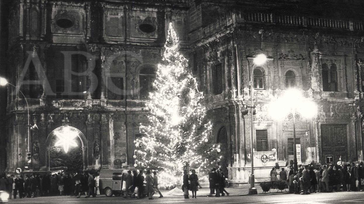 Árbol de Navidad en la Plaza de San Francisco