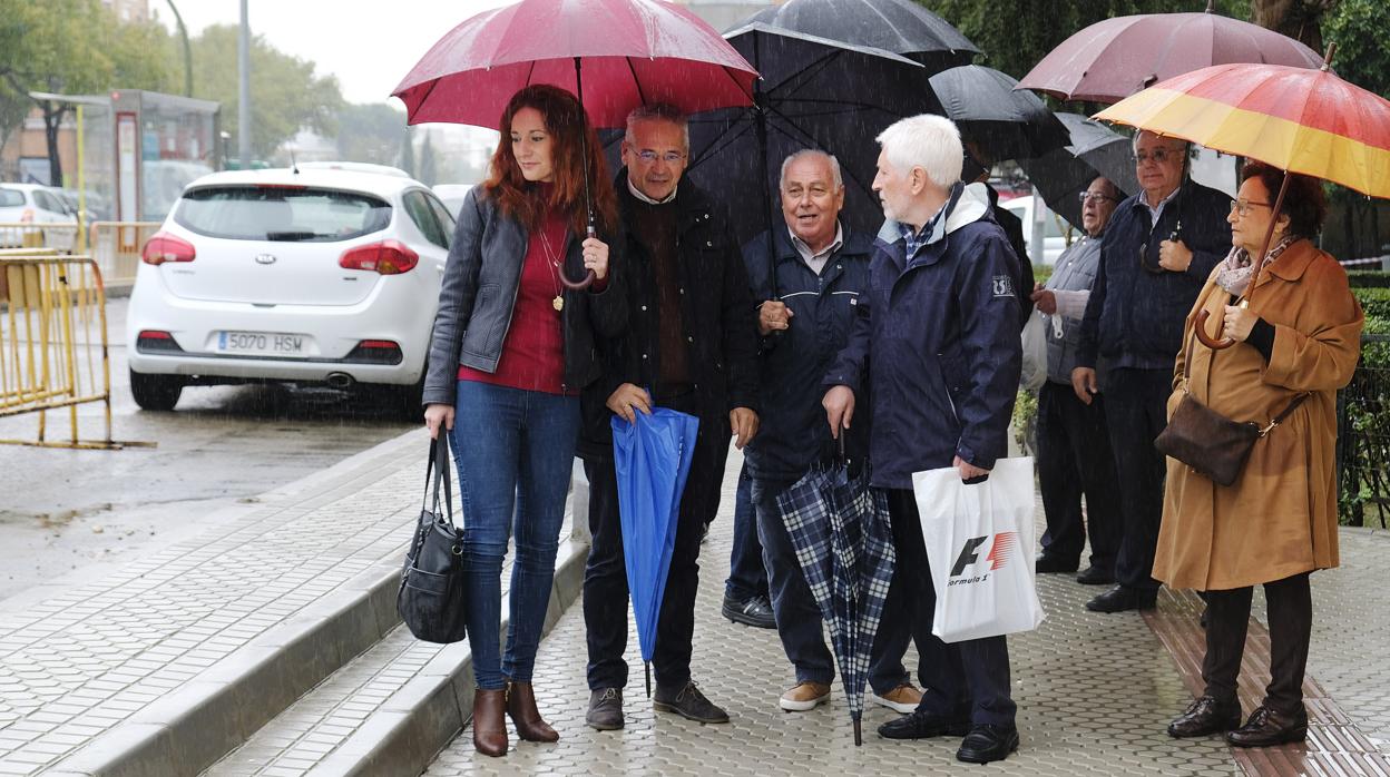 Visita de responsables municipales a las obras con los vecinos de la zona