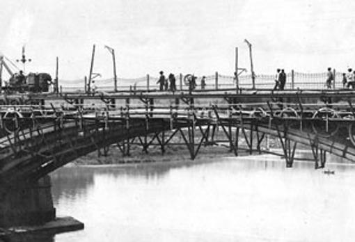 Puente de Triana durante su construcción