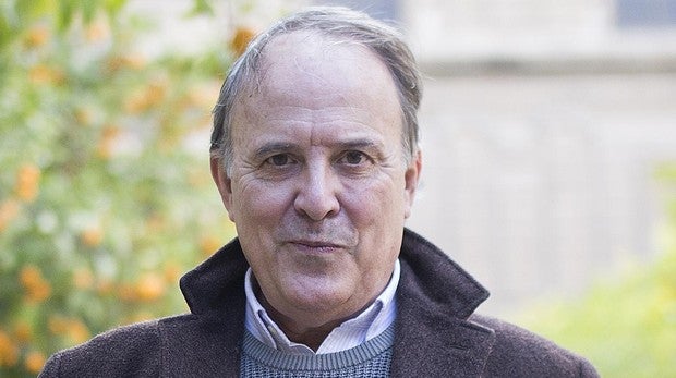 Luis Miguel Rufino: «La ficción es la que nos mantiene vivos y a Sevilla le cabe cualquier ficción»