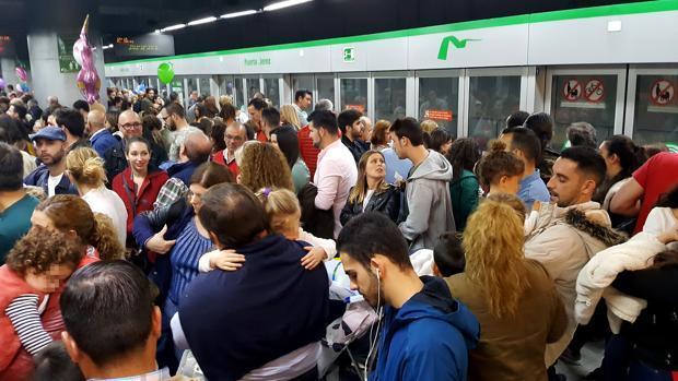 Nueva jornada de paros parciales en el metro de Sevilla