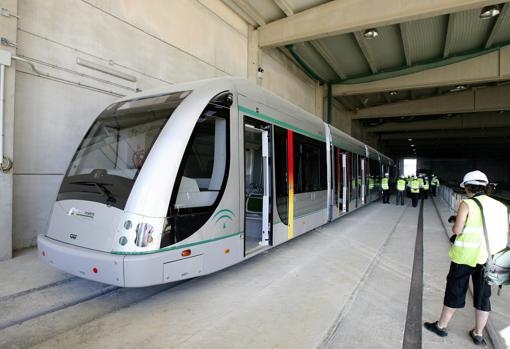 La línea 1 del Metro de Sevilla fue inaugurada en 2009, tres años después de lo previsto