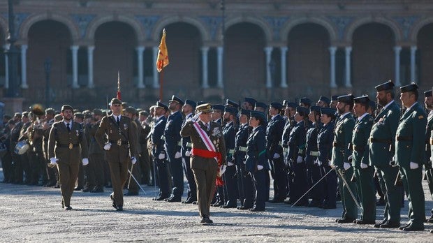 «Ojalá esta escena de unión entre pueblo y ejército se repitiera en todos los rincones de España»