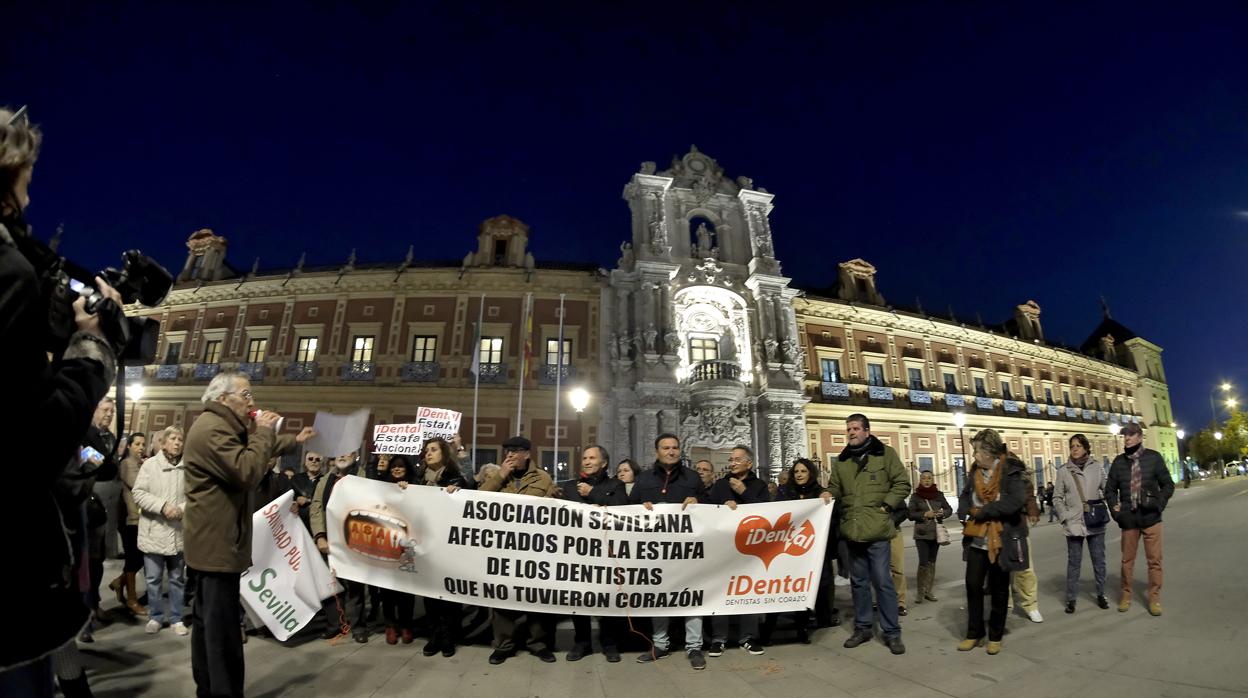 Manifestación de afetados de iDental