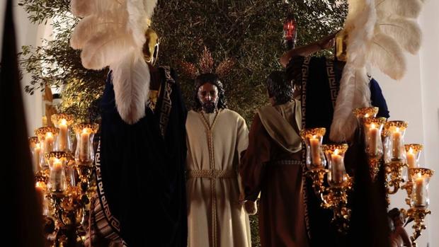 Semana Santa de Sevilla en directo: las procesiones del Miércoles Santo en la plaza San Francisco