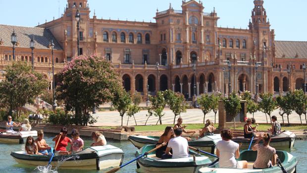 El primer episodio de calor del año en España deja a Sevilla con máximas de 38 grados