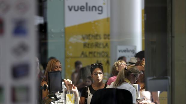 Vueling incorpora un cuarto avión que tendrá base en el aeropuerto de Sevilla