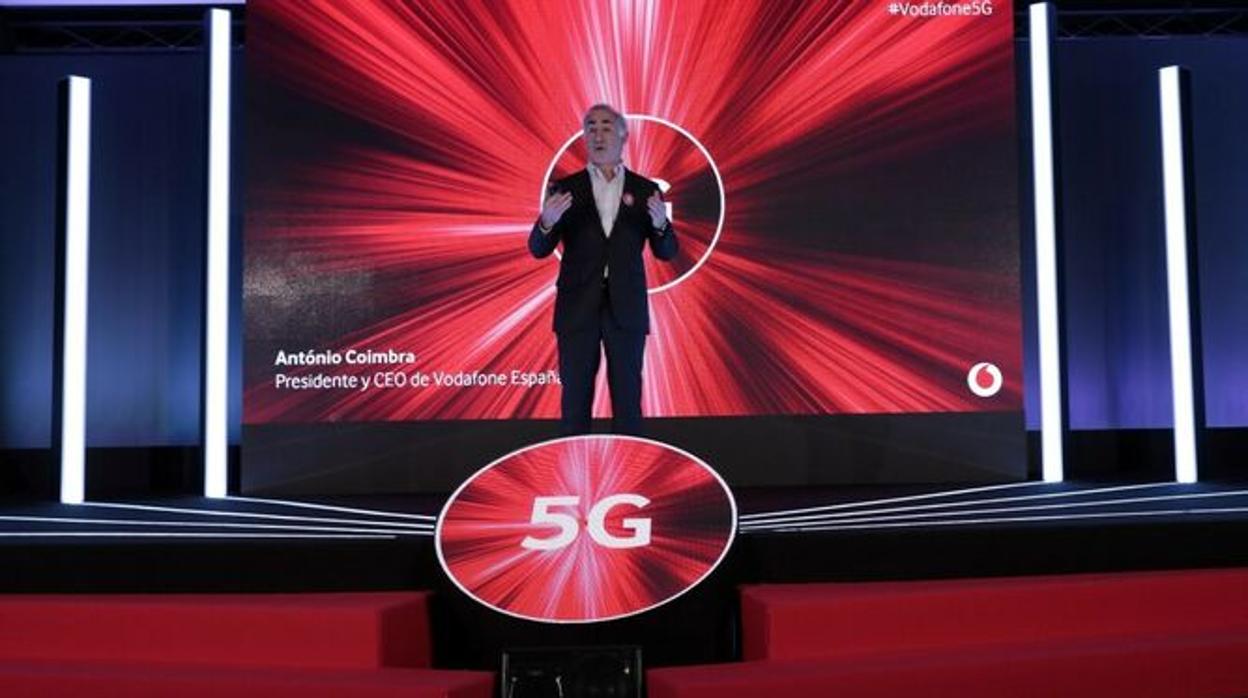 El presidente de Vodafone España, Antonio Coimbra, en la presentación del 5G. / M. G.