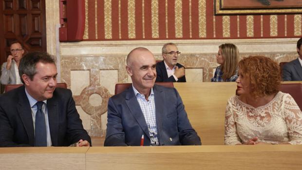 Muñoz, Cabrera y Flores, al mando de las áreas esenciales del gobierno local de Sevilla