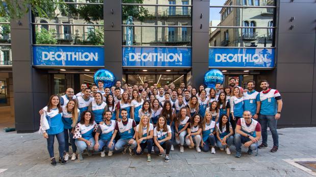 Decathlon abre su primera tienda de gran formato en el centro de Sevilla, con 2.300 metros cuadrados en el edificio Villasís