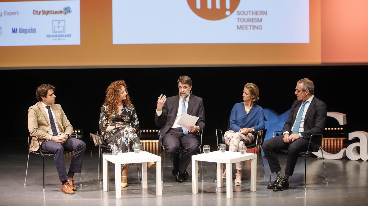 Jorge Robles, Lourdes Millán, Javier Rubio, Reyes Domecq y Diego Hernández