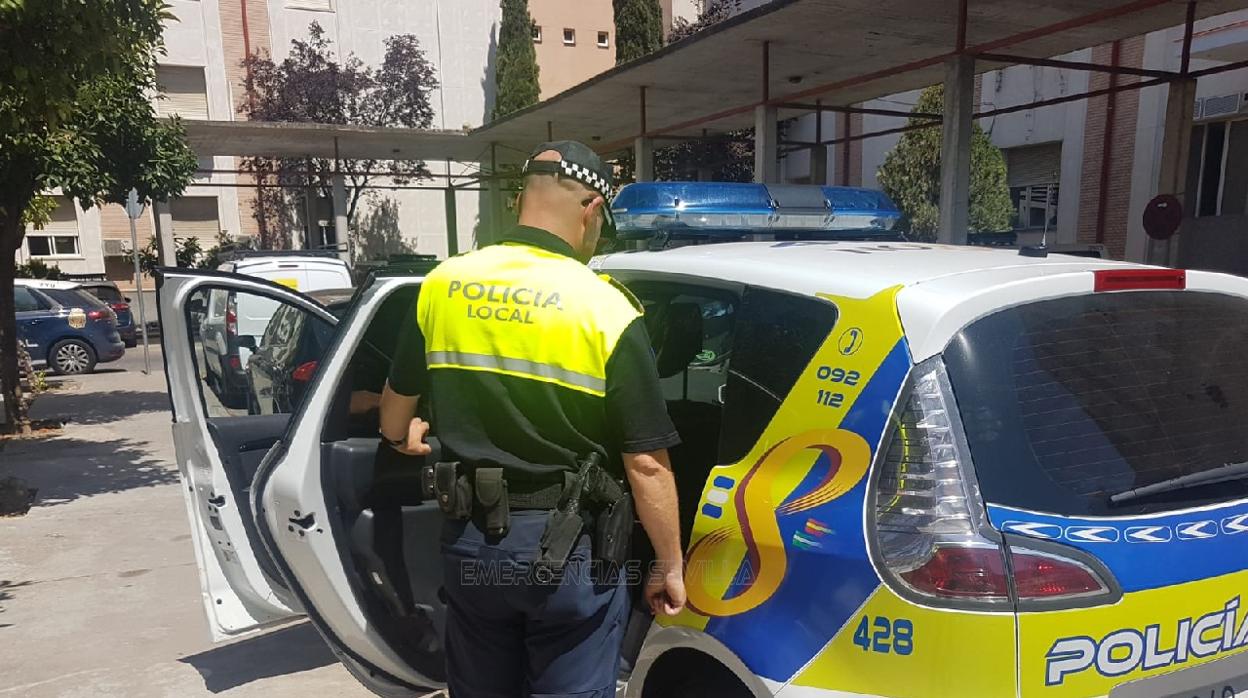 Agentes de la Policía Local de Sevilla han detenido a un varón al salir de los juzgados