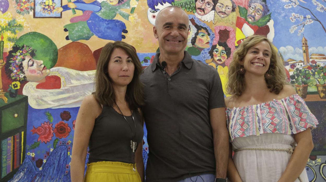 Victoria Bravo, Antonio Muñoz e Isabel Ojeda, en el Instituto de la Cultura y las Artes