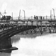Puente de Triana en constucción