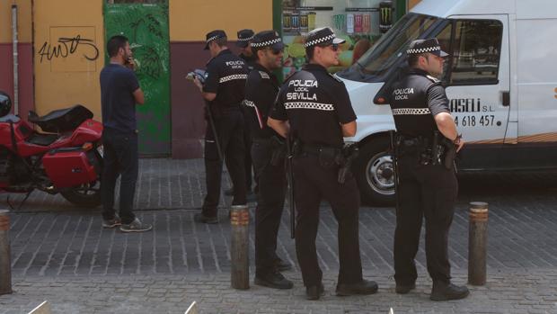 El déficit de policías locales en Sevilla capital es de unos 300 agentes