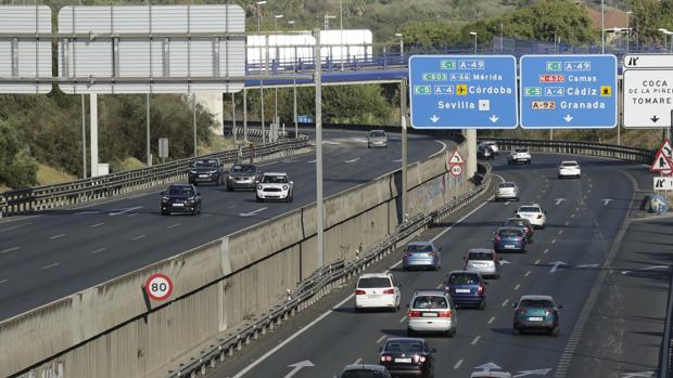 Normalidad en las carreteras de Sevilla durante la «operación retorno» de Tráfico