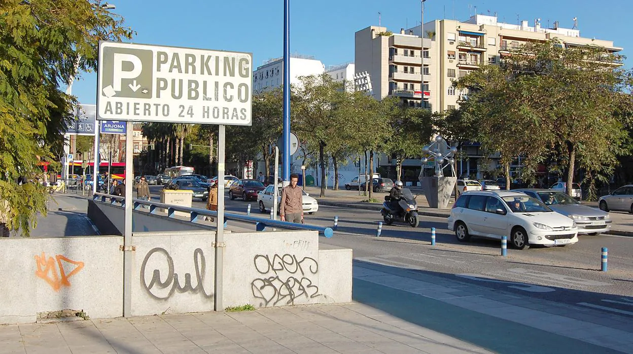 Acceso al aparcamiento de Plaza de Armas, en Sevilla