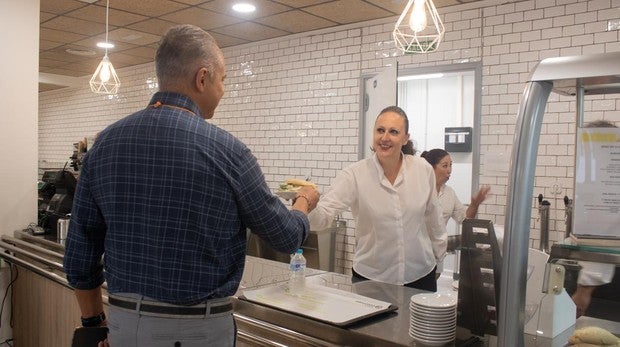 La cafetería de Rehabilitación y Traumatología del Virgen del Rocío reabre hoy al público