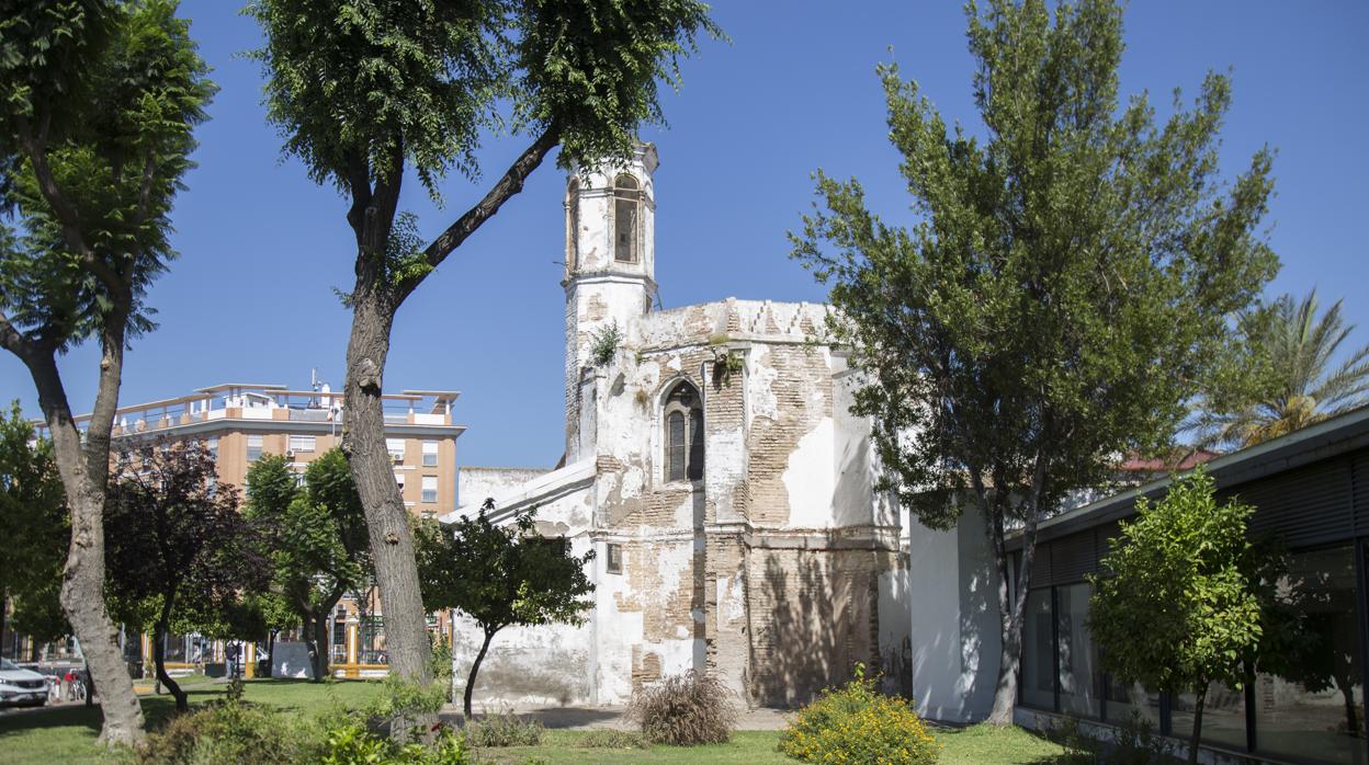 La capilla de San Lázaro ofrece un deplorable estado tanto en su exterior como en su interior