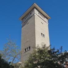 La torre de la antigua Catalana de Gas