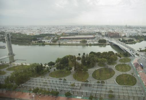 Vista del parque fluvial Magallanes desde el rascacielos