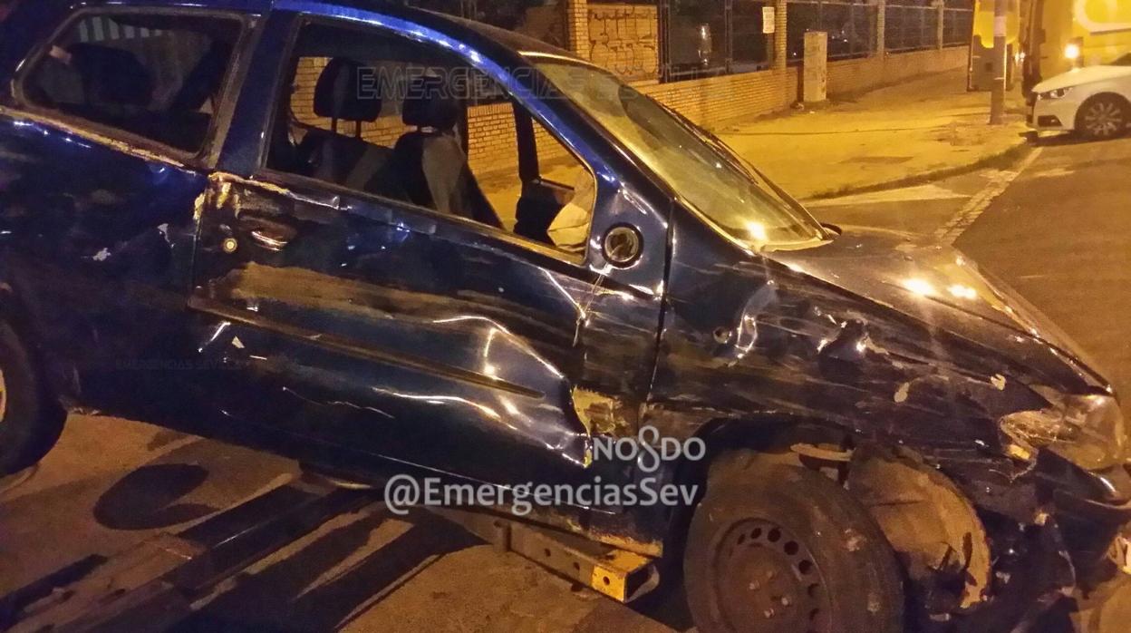 Vehículo implicado en el accidente y cuyos ocupantes se dieron a la fuga