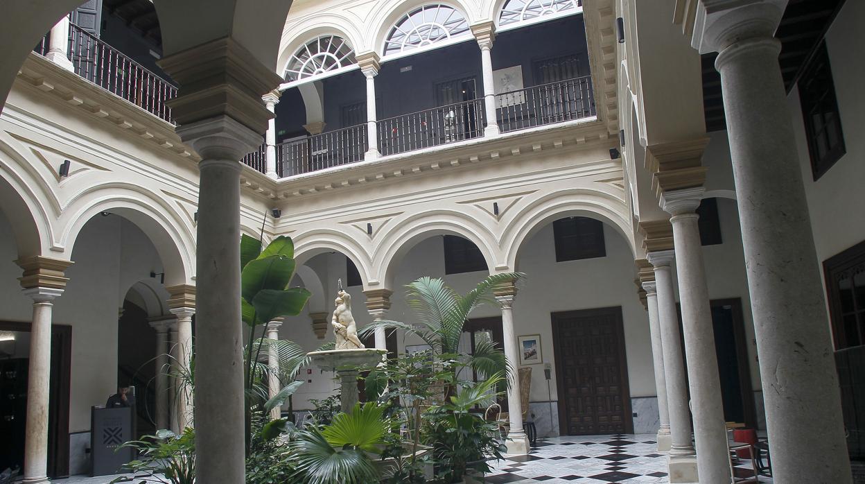 Patio del Palacio de Villapanés