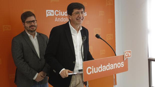 Los dos clanes de Ciudadanos en Sevilla se enfrentan por Whatsapp