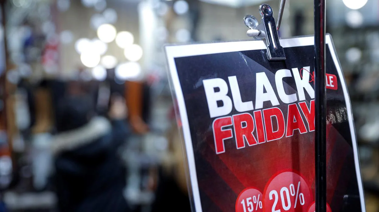 Ofertas con descuentos para el Black Friday, gran día de compras