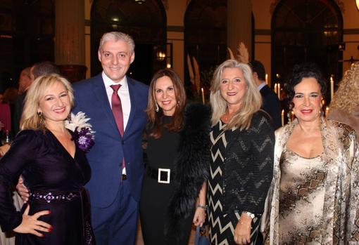 Ana Llopis, Antonio Dorantes, Delfina Sánchez, Mayte Naranjo y Carmen Carmona