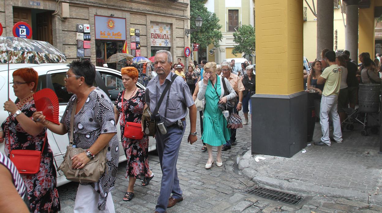 Turistas en el Casco Histórico de Sevilla