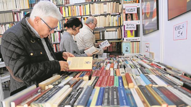 La Feria del Libro Antiguo de Sevilla insiste en un calendario de 25 días