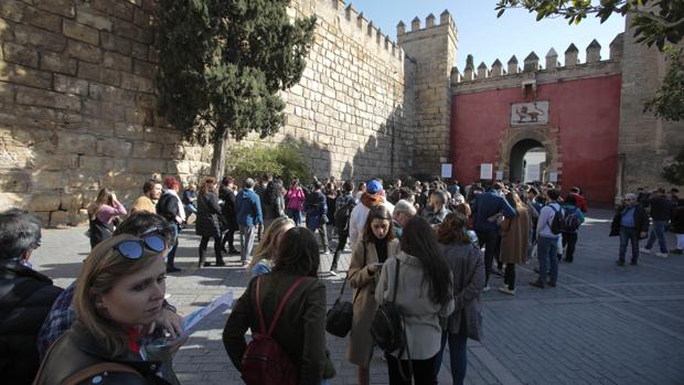 Sevilla retoma su propuesta de aplicar una tasa turística de un euro por persona y noche