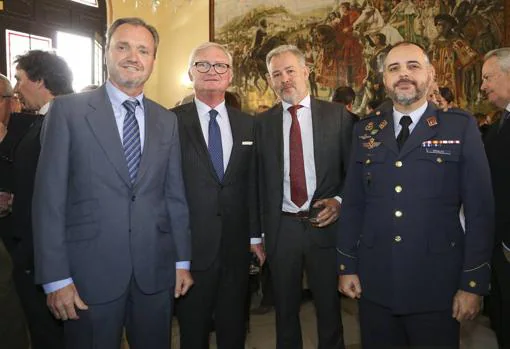 Alfonso López-Sáez, Joaquín López-Sáez, Juan José Delcan García y José Briales Diajara
