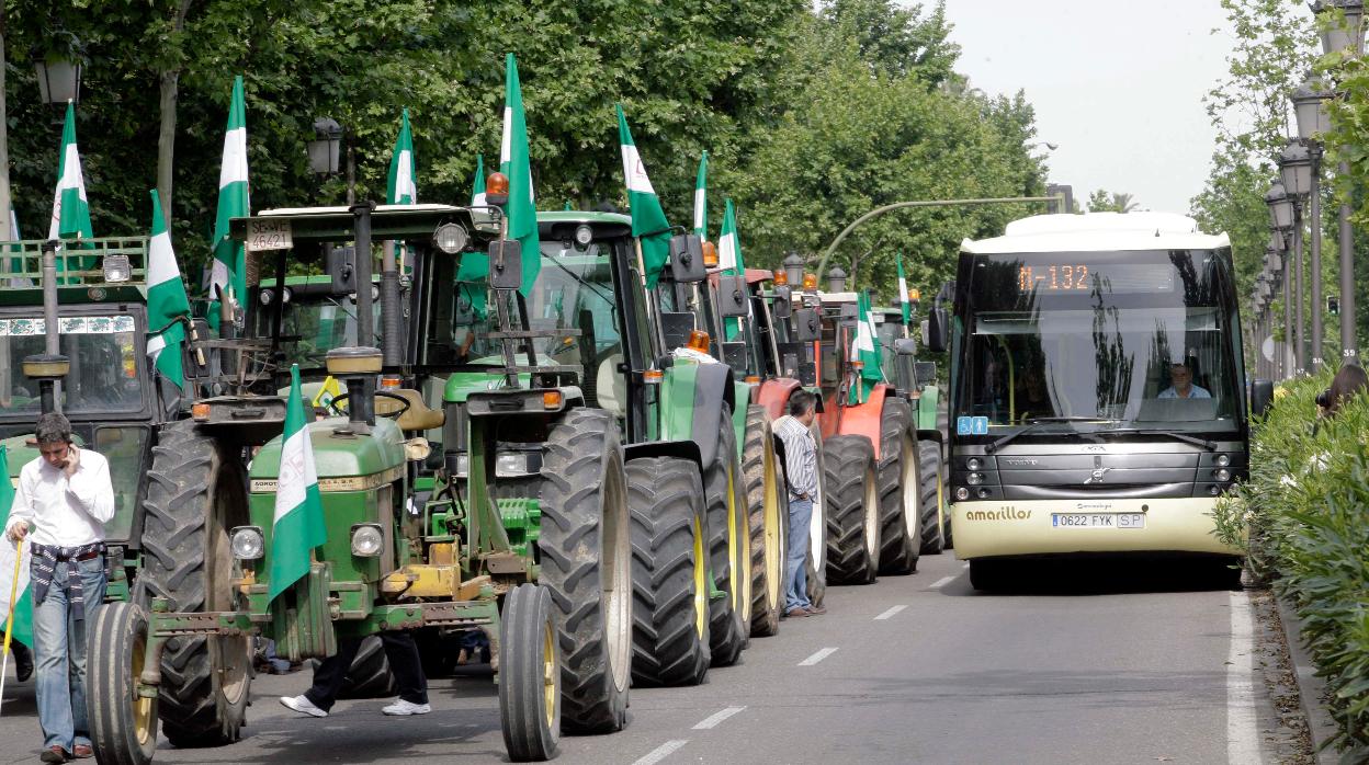 Tractorada en las principales calles de Sevilla en 2008