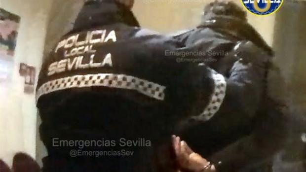 El violador reincidente detenido en Sevilla se queda sin letrado de oficio